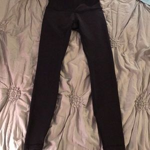 Black Lululemon Wunder Under Leggings